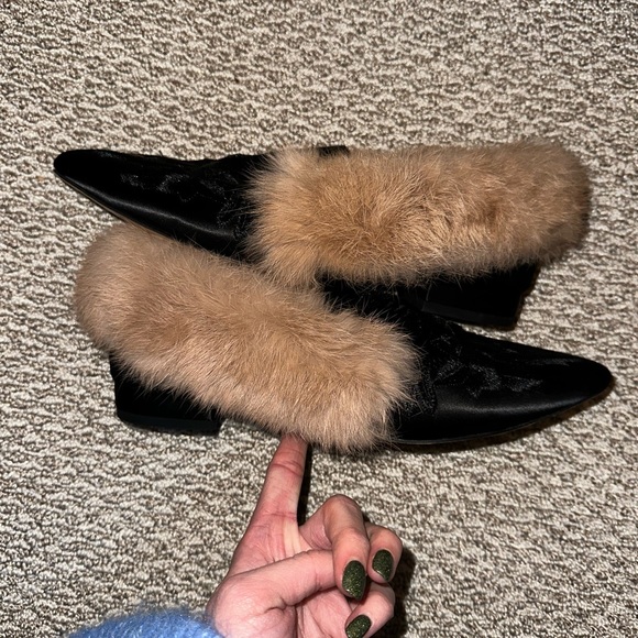 RARE FIND Genuine Fur Slipper - Picture 4 of 6